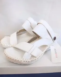 ELLE SPORT サンダル 3E 白 ラメ ウェッジソール 2WAY 美品のサムネイル