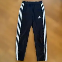 adidas 黒 3本ライン ジャージ　150