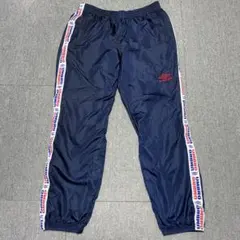 Item thumbnail for item 79b4f3d4-6d2d-4213-9b6b-b3c92505d328