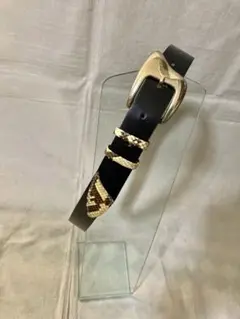 Item thumbnail for item 318c4aa5-9798-404f-84c3-6634b3badbf3