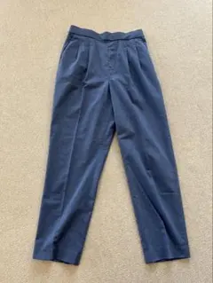 ウツクシルエットドライテーパードパンツ M