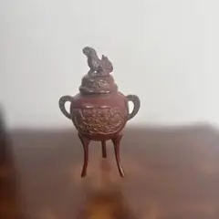 獅子飾り付き 三足香炉