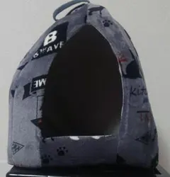 Item thumbnail for item 2d4d932b-52c1-4161-8fca-21b8a536ebee