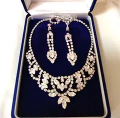 ブライダルアクセサリー　ウエディングアクセサリー　ネックレス　イヤリングセット