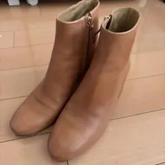 トリーバーチのサムネイル
