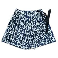 【美品】PRADA 幾何学模様 ショートパンツ ネイビーのサムネイル