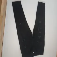 ブラックスキニーデニム ダメージ加工