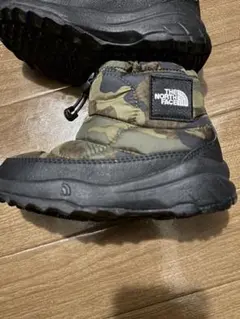 THE NORTH FACE 迷彩子ども用ブーツ