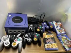【ジャンク品】ニンテンドー ゲームキューブ 本体　コントローラー4個　ソフト付き