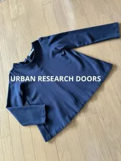 URBAN RESEARCH DOORS 長袖カットソー ネイビー シンプルのサムネイル