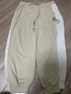 H&Mベージュ ジョガーパンツ サイドストライプ