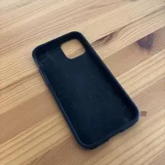 iPhone12用 ブラック　ケース　spigen