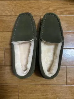 EMU Australia モカシン W8 / M7 オリーブグリーン