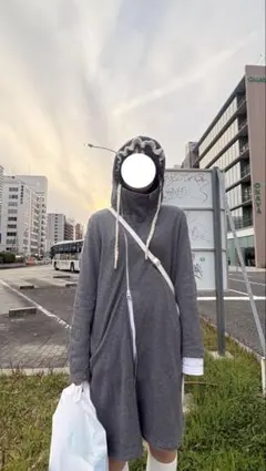 ZUCCa パーカー　ロング　スウェット　ジップアップ　フード付き　グレー　Ｍ