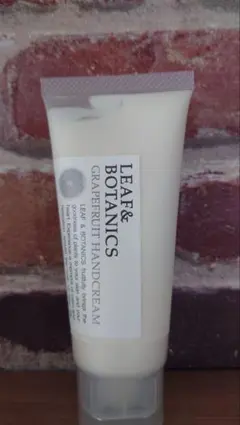 LEAF&BOTANICS ハンドクリーム グレープフルーツ 65gのサムネイル