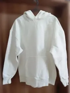 ホワイト，オフホワイトフード付きパーカー ユニセックス　裏起毛