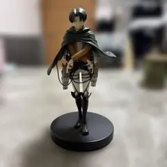 進撃の巨人立体機動　リヴァイ兵長フィギュア