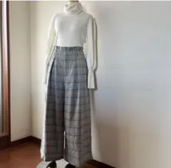 クチュールブローチパンツのみ