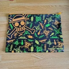 ONEPIECE　ラウンドワン　ポーチ
