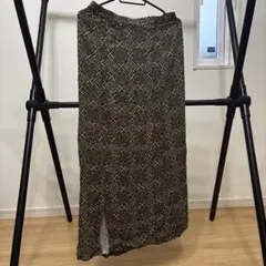 幾何学模様 ロングタイトスカート スリット入りのサムネイル