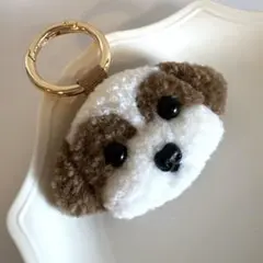 【ハンドメイド】シーズーのチャーム　パンチニードル　オフホワイト