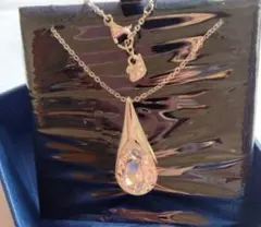 新品未使用　廃盤で生産終了したスワロフスキー稀少なペンダント