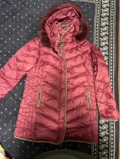 ファー付きワインレッドダウンジャケット