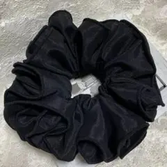 シュシュ　黒光沢　広幅large❣️