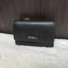 極美品　フルラ コンパクト ウォレット 財布 三つ折 バビロン レザー 黒