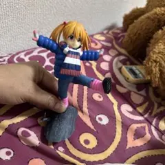 女の子 フィギュア ダウンジャケット