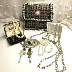 Item thumbnail for item b0305e71-ccb8-4a06-9429-94bbeafaa2a4