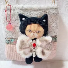黒猫着ぐるみクム君ふわふわサコシュ　コヤンイサムチョン　ボア&ヌビ&インド刺繍