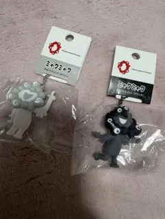 ミャクミャク　PVCキーホルダー　２点セット