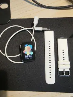 スマートウォッチ 本体 ホワイト 充電ケーブル付き