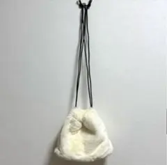 ホワイトファー巾着型ショルダーバッグ