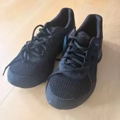 ASICS ブラック/ダークグレイ ランニングシューズ