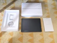 10.2インチ iPad (第9世代) Wi-Fi版 64GB シルバー（美品）