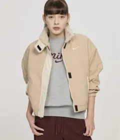 ナイキ　レディースアウター