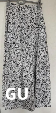 『GU』小花柄スカンツ　パラッツォパンツSサイズ