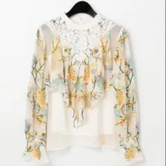 グレースコンチネンタル　マルチフリル刺繍トップス