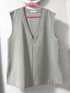 【LEPSIM レプシィム】レイヤードベスト　リネンライクVプルオーバー