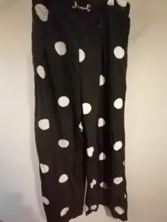 黒と白の水玉模様 ガウチョパンツ