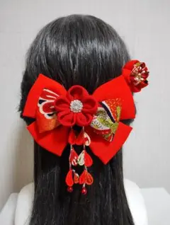 髪飾り　髪飾り朱色　リボン朱色　成人式髪飾り　卒業式髪飾り　七五三　つまみ細工