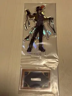 ツイステ　一番くじ　レオナ　アクスタ