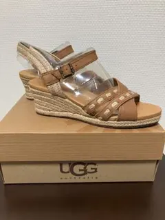 【箱あり】UGGレディースサンダルW MAIRIシリーズ23cm ブラウンのサムネイル
