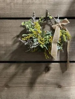ミモザとアオモジのリース