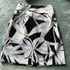 リップサービス タイトスカート