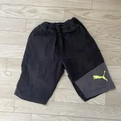PUMA 黒 ハーフパンツ 140サイズ