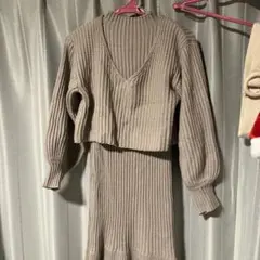 GRL￤Vネックトップス＆ハイネックワンピースニットセット