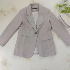 ピンクベージュ